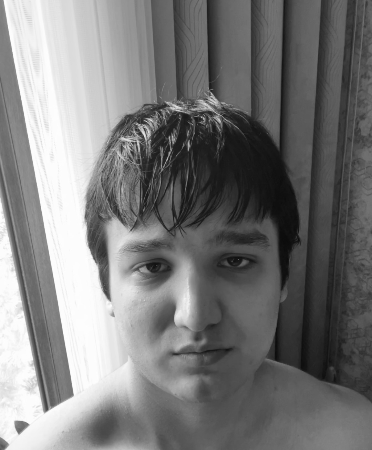 Shohruxbek Axmadov